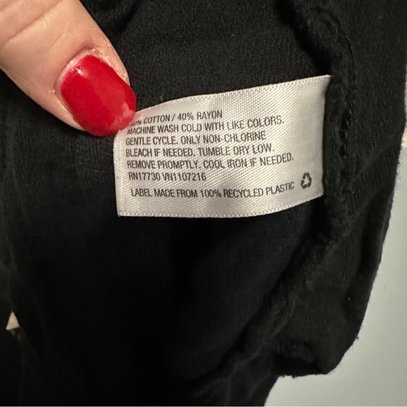 Universal thread black pull on shirt with drawstring waist, size 4X - Picture 2 of 6